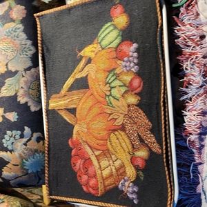 Tapestry harvest~🎃🍎🍁🍐 2placemats~2napkins(2nd Photo)